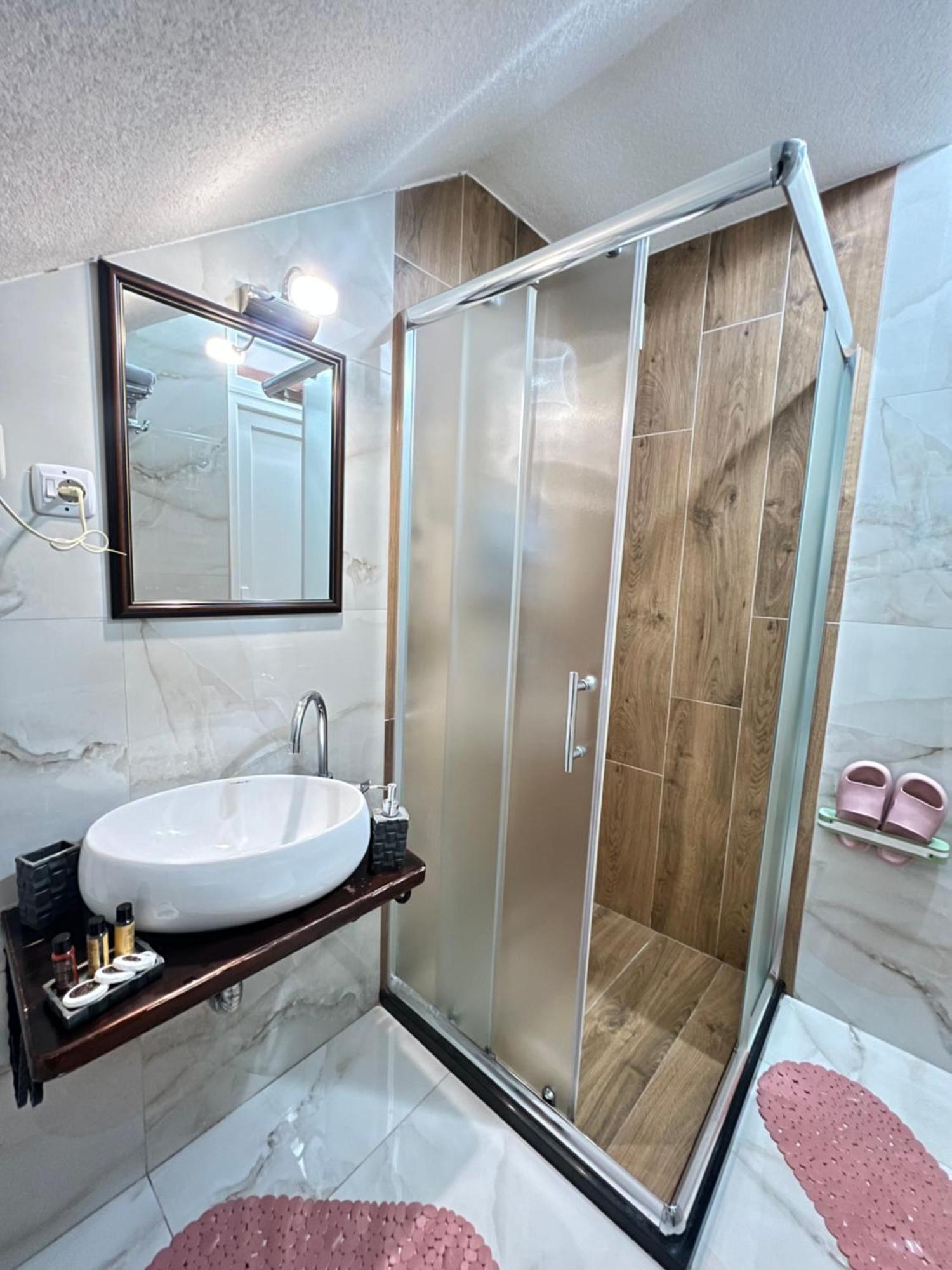 Hotel Fjorr Prizren Exteriör bild